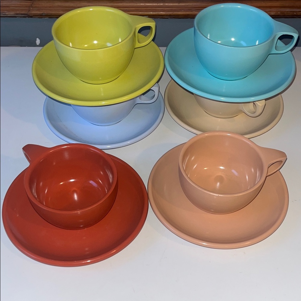 Vintage 6 tea & saucer sets Watertown Lifetime Ware